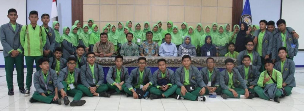 SMA IT Ar Raihan Bandar Lampung Goes to Campus FPIK – UNDIP