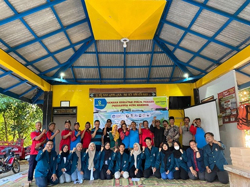 Tim PPK ORMAWA HIMASAKA Undip Bangkitkan Kesadaran Masyarakat untuk Peduli Waduk Jatibarang